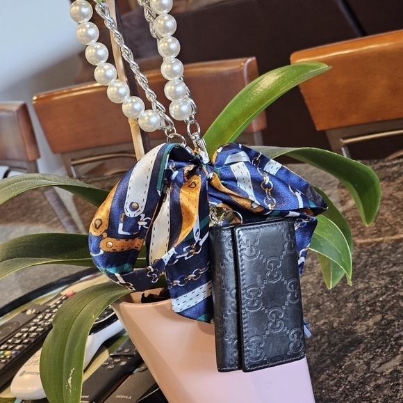 Gucci GG Embossed Monogram Web Key Case/Holder wWristlet, Twilly, & Tassel Added - Picture 17 of 17